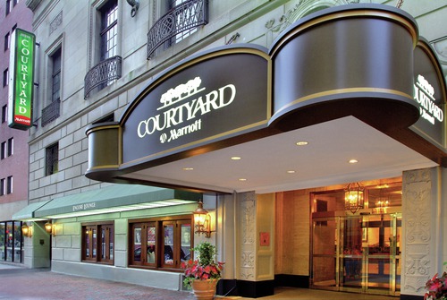Courtyard By Marriott Tremont ***