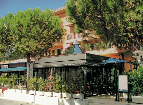 La Vela ***